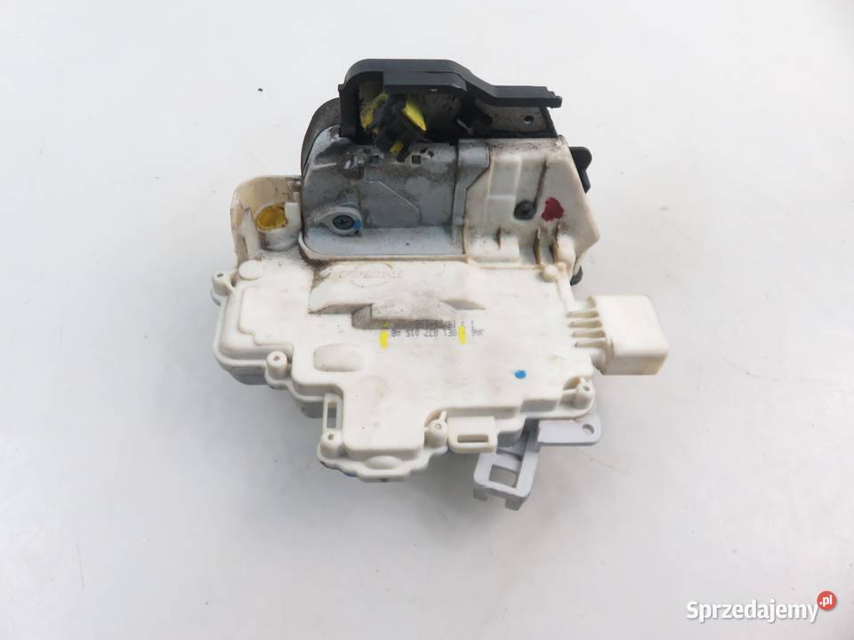 ZAMEK LEWY PRZEDNI AUDI A4 B7 8E1837015AB Motoryzacja
