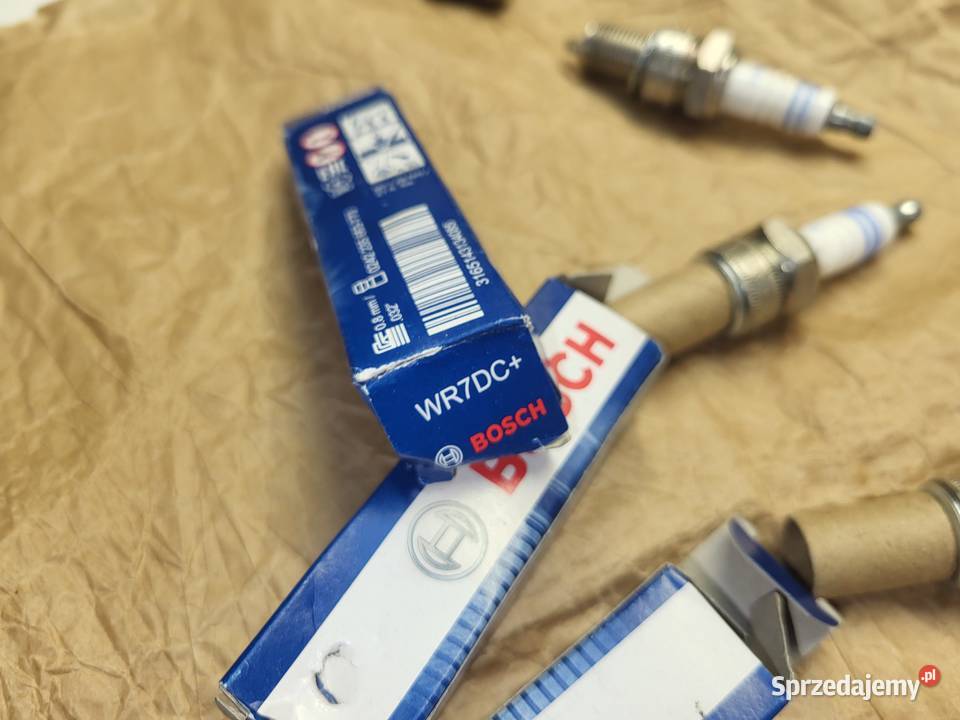 komplet 4 sztuk Nowe świece zapłonowe Bosch Piaseczno sprzedam