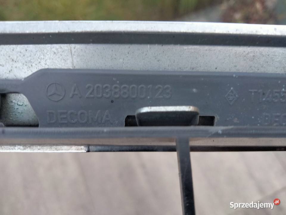 Grill atrapa chlodnicy MERCEDES W203 cklasa 00 osobowe Motoryzacja Dęblin