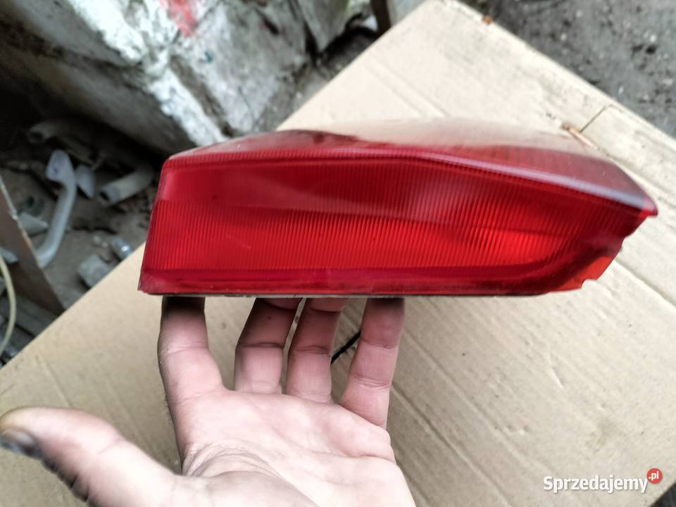 LAMPA TYŁ TYLNA LEWA Audi 80 LEFT 893945093G