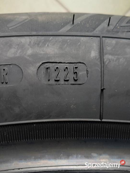23565R17 VECTOR 4SEASONS SUV G3 108 W XL Dębica sprzedam
