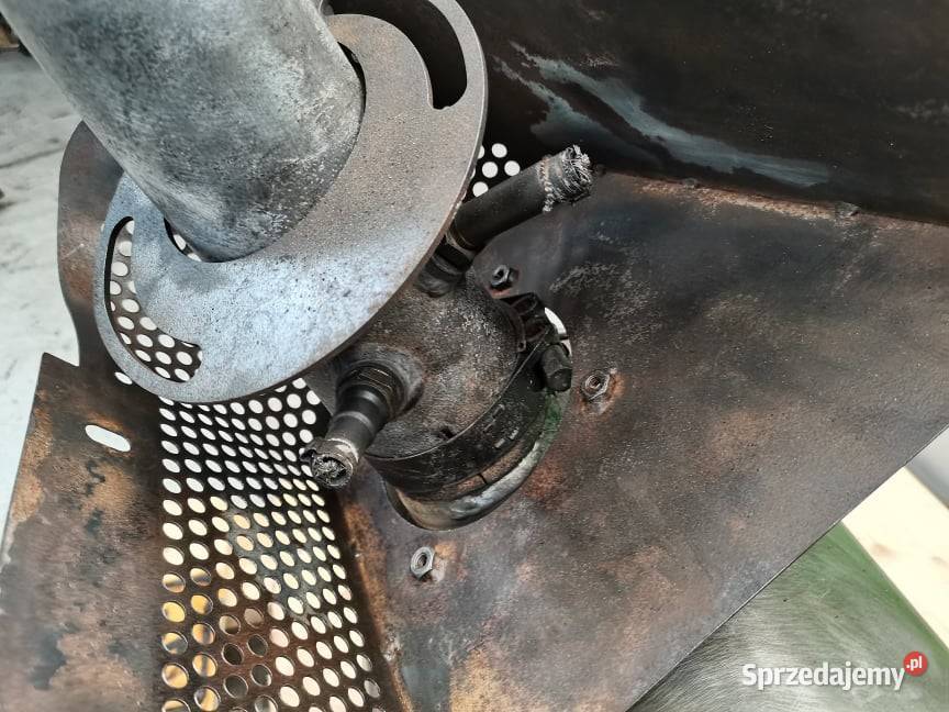 Tłumik Case 735 FarmLift Wilkowo sprzedam