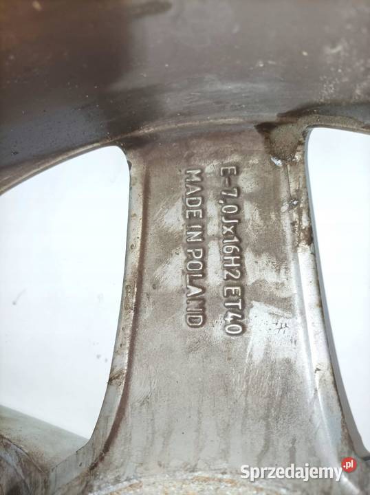 FELGA ALUMINIOWA R16 5X112 ET40 OC 57 70JX16H2