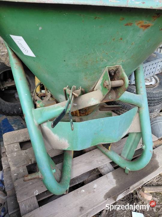 Rozsiewacz lejek Brzeg sprawny Rozsiewacze nawozów Nawożenie Marcinowice