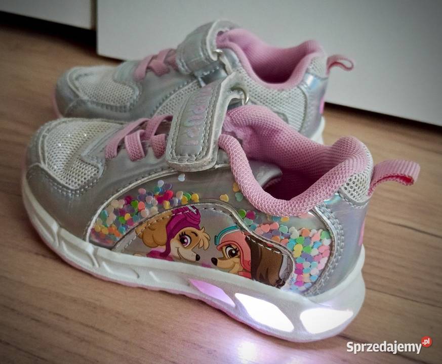 Srebrnoróżowe adidaski Psi PatrolSmyk 22 opolskie Nysa