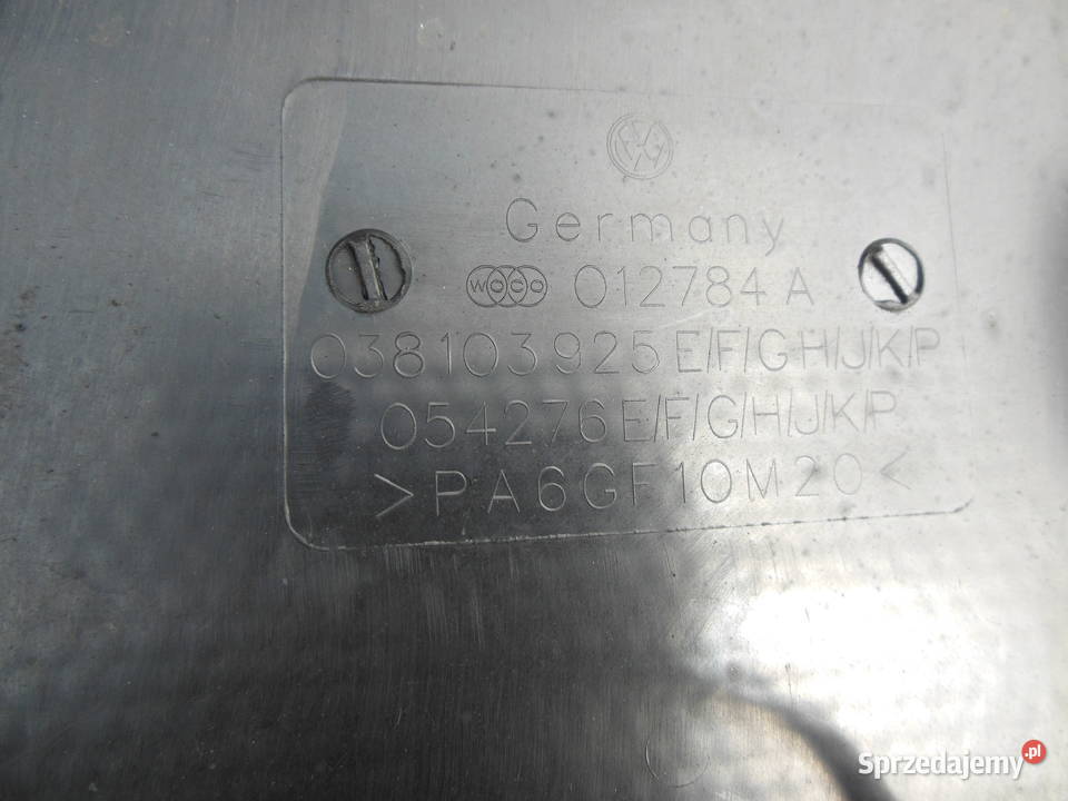 Górna osłona silnika VW PASSAT B5 3B2 38103925 Kozy