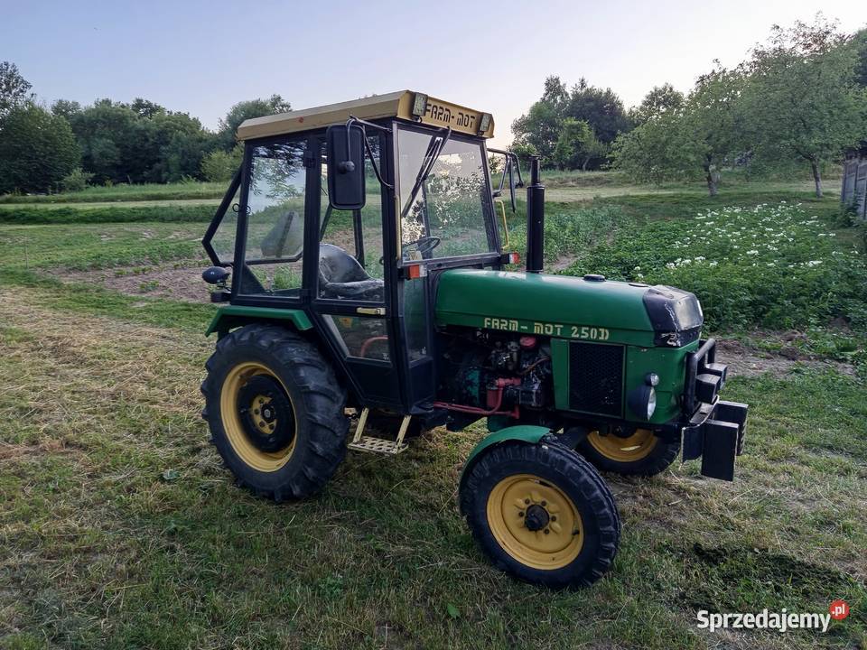 FarmMot 250 D C330 sadowniczy ogrodniczy Ursus Miechów