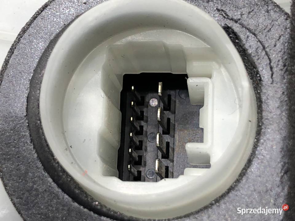 ZAMEK DRZWI PRAWY PRZÓD LEXUS LBX Crossover