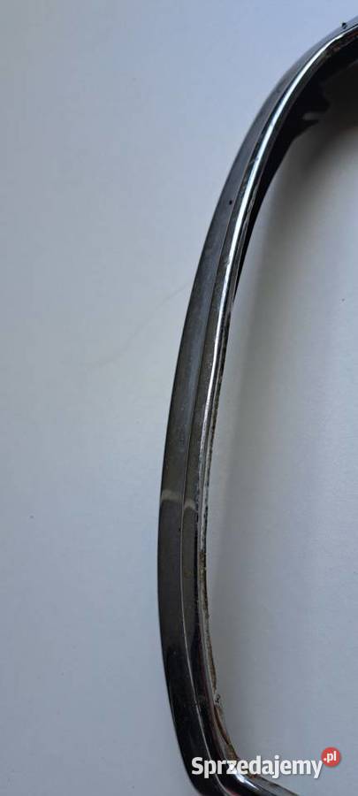 Grill ramka chrom atrapa Mercedes W123 osobowe Luzino