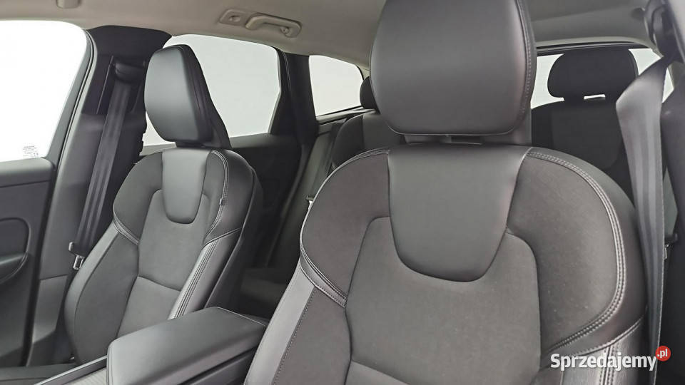 Volvo XC 60 D4 Momentum Pro Z Polskiego Salonu