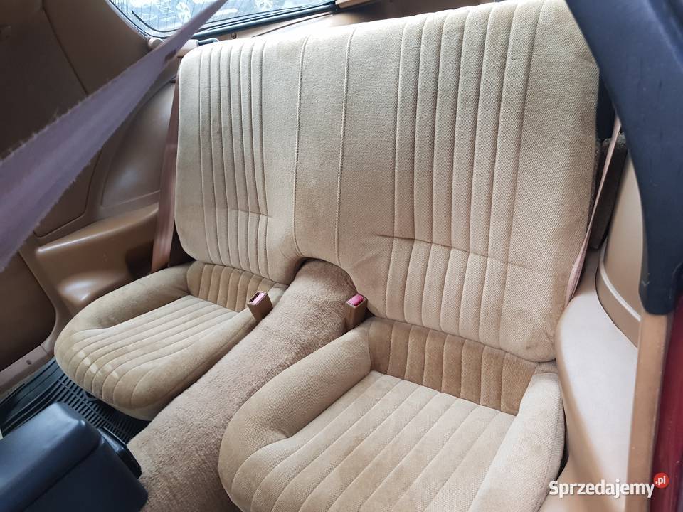 Syndyk sprzeda samochód marki Pontiac Firebird Motoryzacja Warszawa