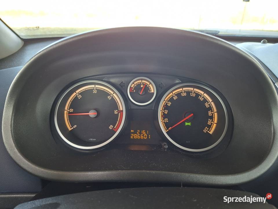 OPEL CORSA D 13cdti 95 2010r długie opłaty mega Rok produkcji 2010 Corsa Wrocław sprzedam