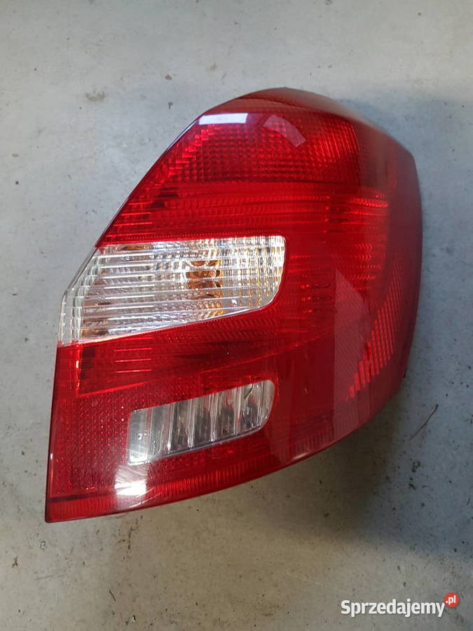 SKODA FABIA II LAMPA TYLNA PRAWA 5J6945096 Turek