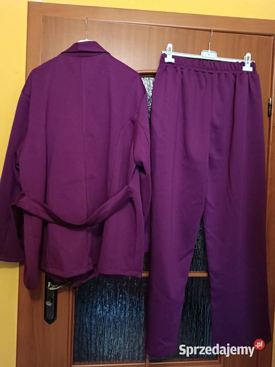 Fioletowy komplet masełko marynarka i spodnie Cieszyn