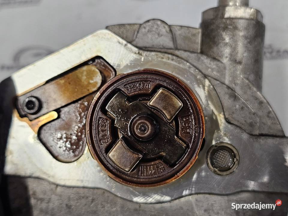 MERCEDES W212 18 B CGI 271860 vacum pompa świętokrzyskie