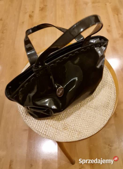 Czarna TOREBKA marki FURLA lakier połysk średnia 23cm