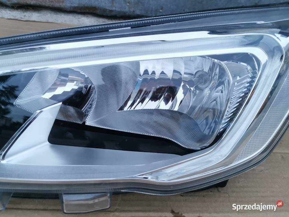 Lampa przód lewa ford Focus mk4 IV 18 zwykła Rok produkcji 2019 Międzychód