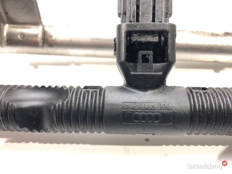 LISTWA WTRYSKOWA AUDI A6 C6 06E971821A 24 177