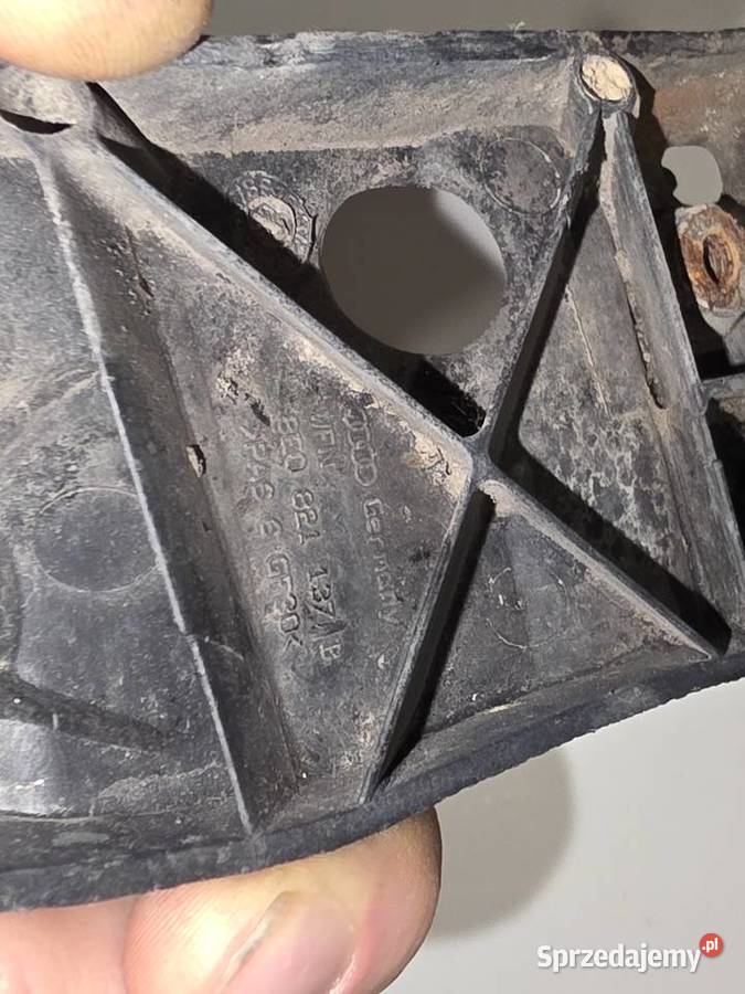 Ślizg zderzaka lewy przód Audi a4b6 8E0821137B Iława
