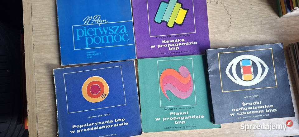 Kolekcja PRL Pierwsza pomoc BHP zestaw kultowych wielkopolskie Łęczyca