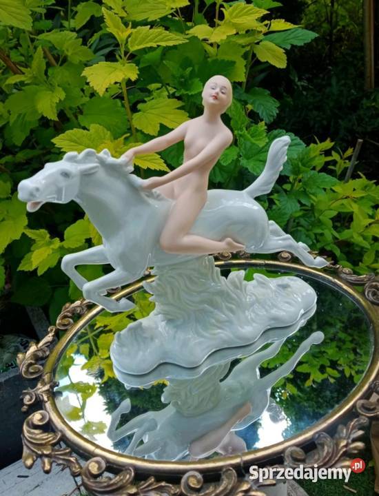 Wyjątkowa Figurka Amazonki na galopującym koniu Pabianice