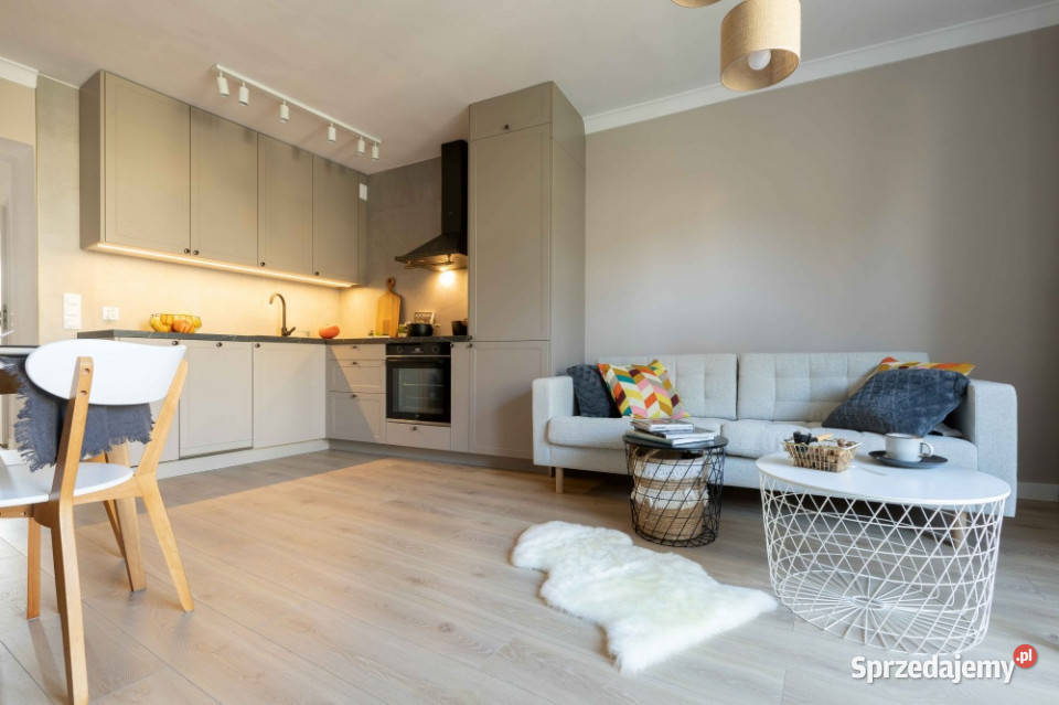 3pokojowe koło rynku Łazarskiego z parkingiem i wielkopolskie Poznań