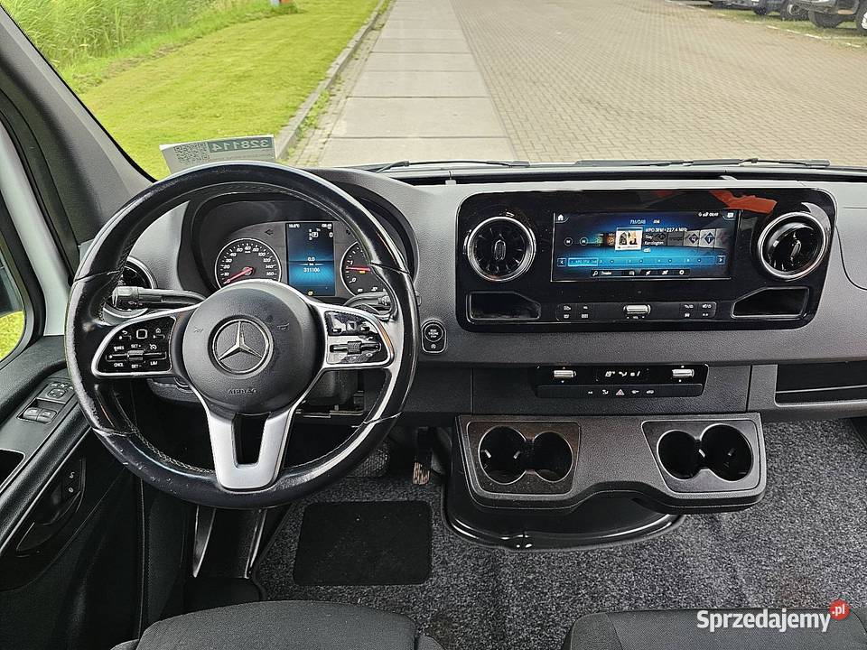 MercedesBenz SPRINTER 319 L2H1 V6 LED Mbux10 1144kg