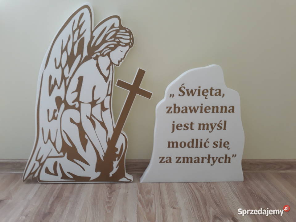 Anioł z krzyżem dekoracja kościół święto Dobrzyca