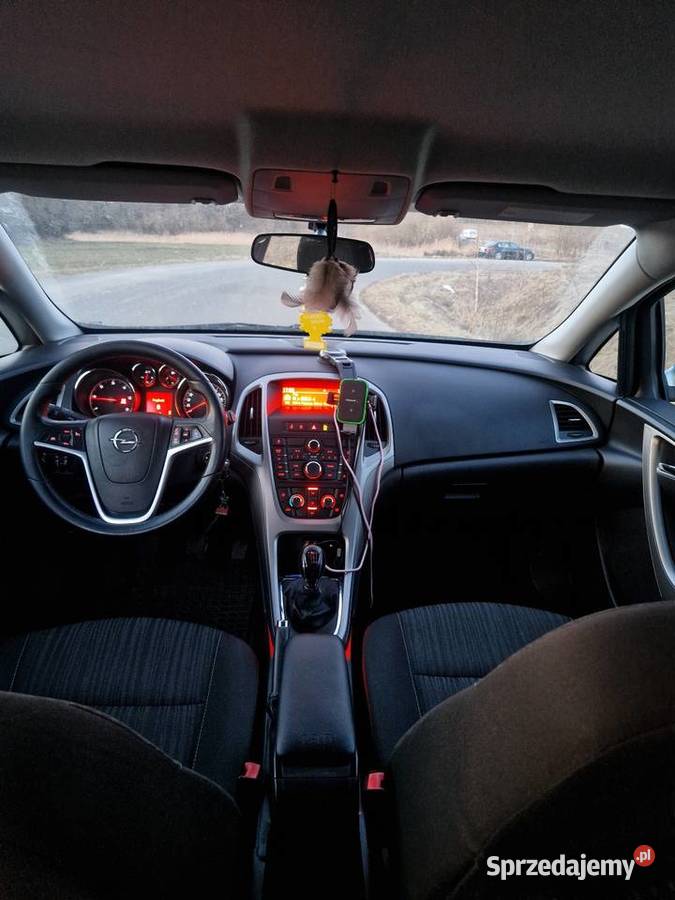 Opel astra j 2011r 17 110 Rok produkcji 2011 Kostrzyn