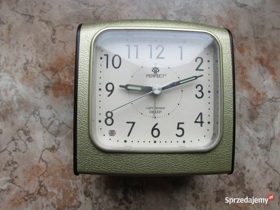 Nowoczesny budzik w klasycznej obudowie PERFECT Pozostałe Kraków