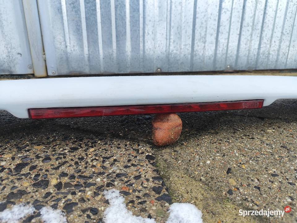 Audi 80 Avant Spoiler Lotka Daszek ze światłem Lututów