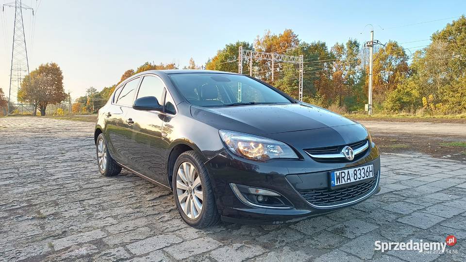 Opelvauxhall astra J Rok produkcji 2013 mazowieckie Pionki