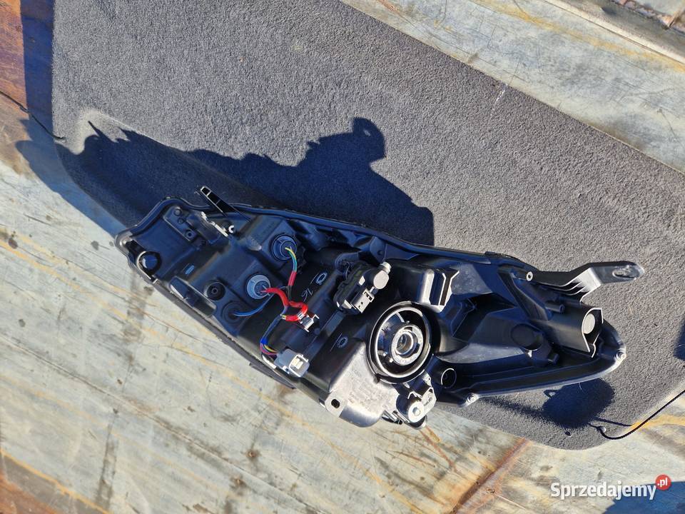Toyota Yaris III lift soczewka ORG KPL EU osobowe Mielec sprzedam