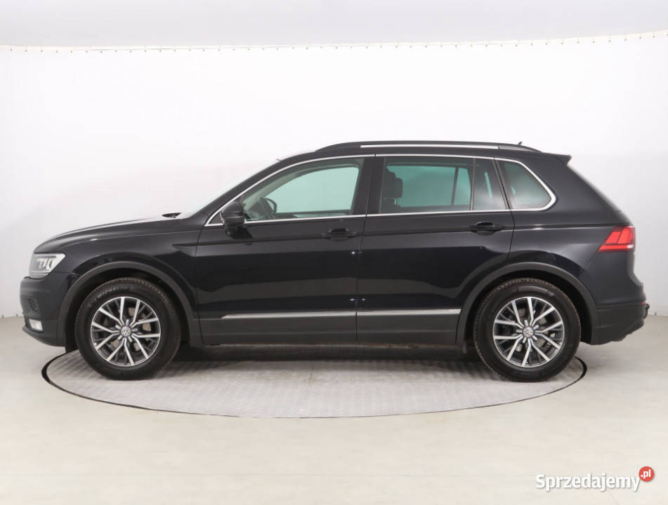 VW Tiguan 14 TSI czarny Tiguan Samochody osobowe