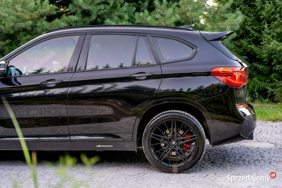 BMW X1 xDrive20i M Sport 20 192 Black Edition 4/5 Ropczyce