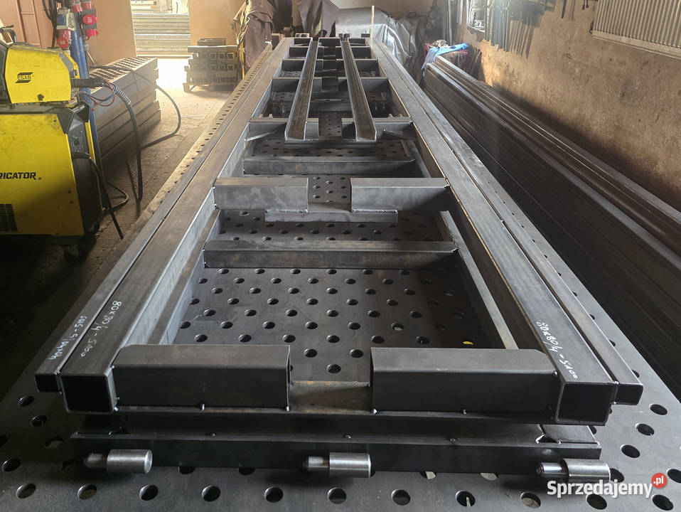 Platforma hydrauliczna zjeżdżana stalalu 530x230 kujawsko-pomorskie Lubanie