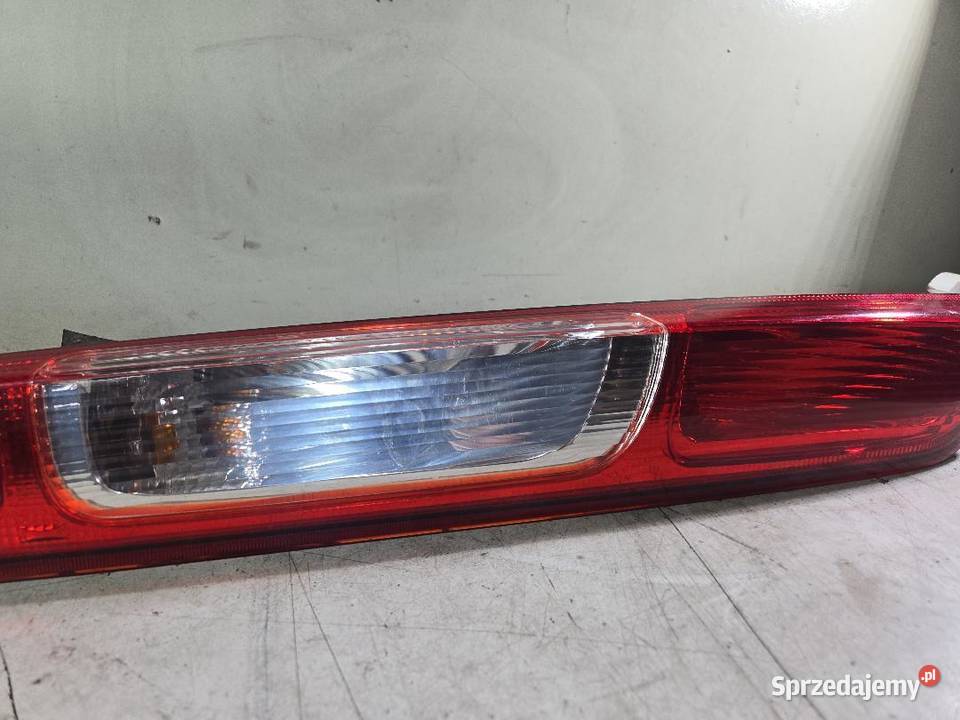 LAMPA LEWA TYLNA TYŁ FORD FOCUS MK2 3D HB