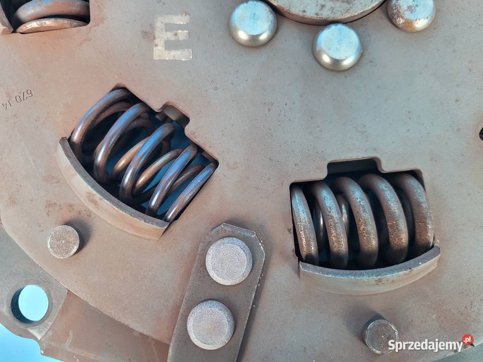 CASE IH PUMA 145 12r TŁUMIK DRGAŃ 87542609