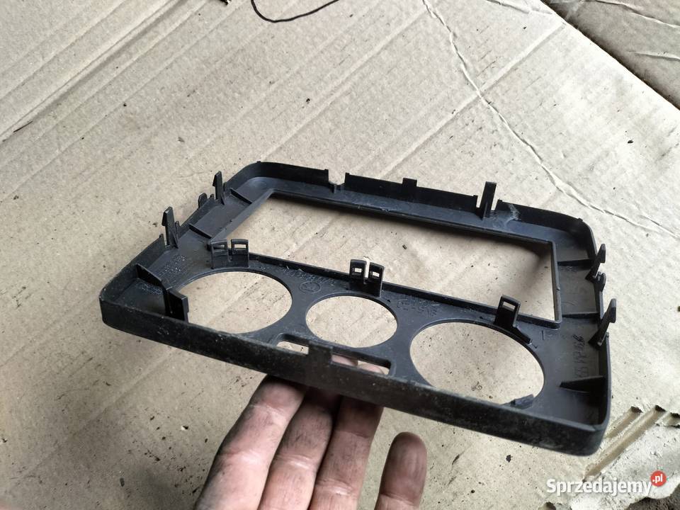 SKODA OCTAVIA 1 I 1U0858071 RAMKA RADIA Pozostałe Kamień-Kolonia