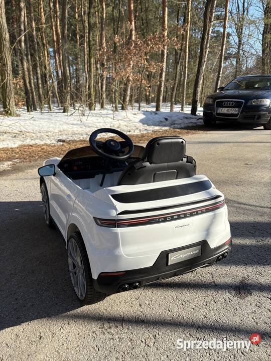Samochód na akumulator Porsche Cayenne 12V pilot Płock