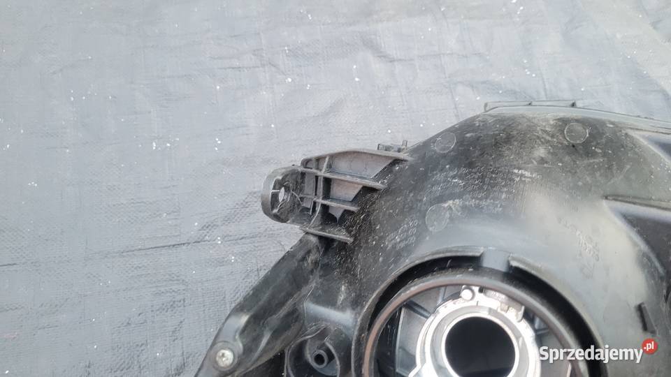 TOYOTA YARIS III 3 LIFT REFLEKTOR PRAWY LAMPA śląskie