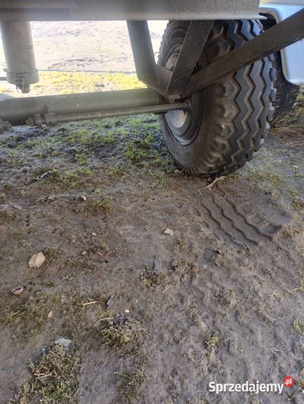 Przyczepa jednoosiowa wywrotka na trzy strony Maszyny rolnicze świętokrzyskie
