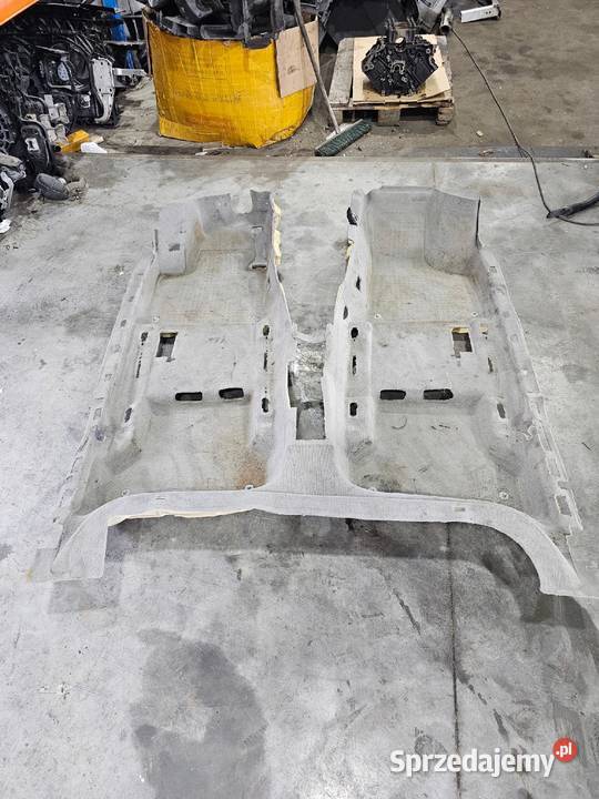 DYWAN WYKŁADZINA AUDI A3 8P 8P1863021B EUROPA Przystajń