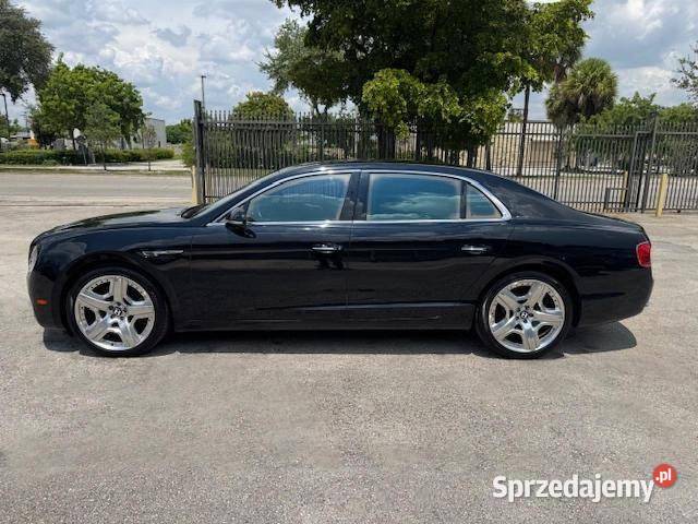 BENTLEY FLYING SPUR produkcji 2015 z USA Warszawa