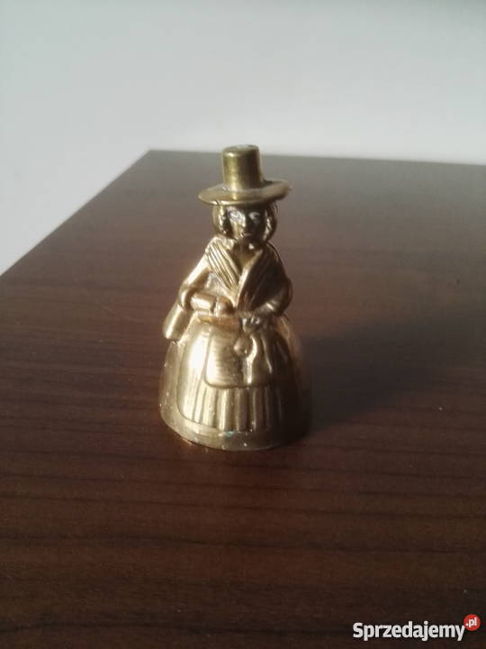 Mosiężna figurka kobiety w starodawnym stroju Pozostałe Międzychód sprzedam