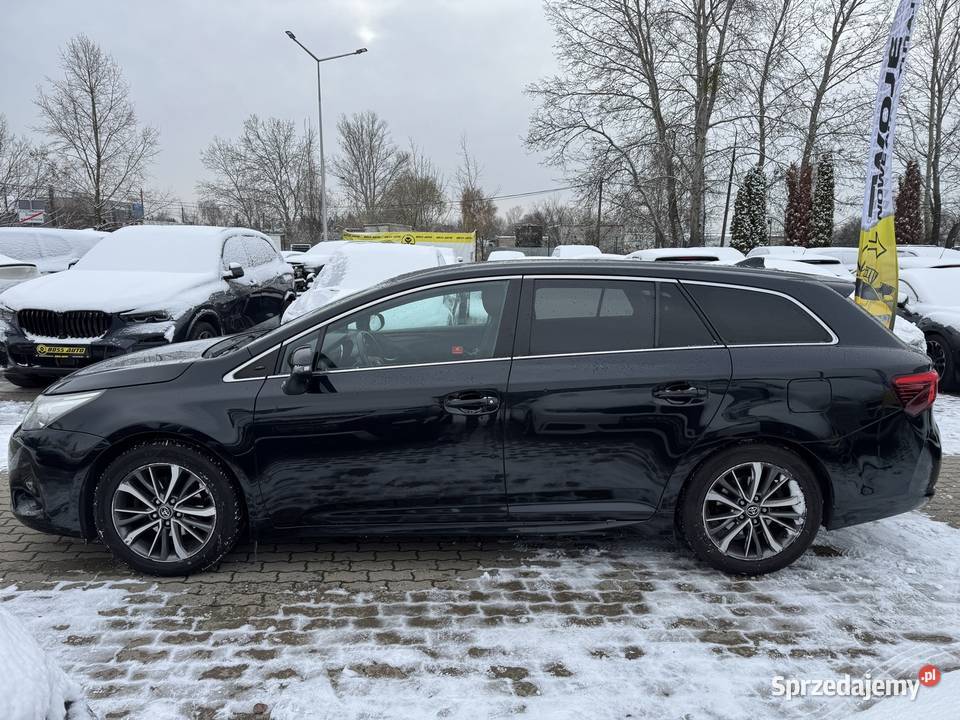 Toyota Avensis 2017 Warszawa