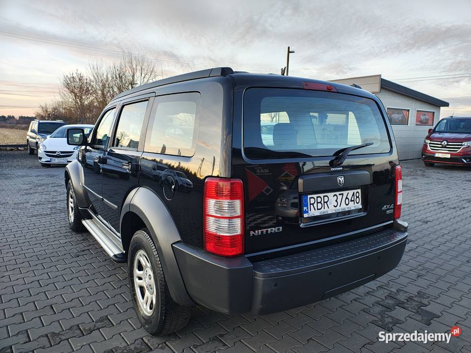 Dodge Nitro Napęd 4x4 28Diesel Zarejestrowany czarny