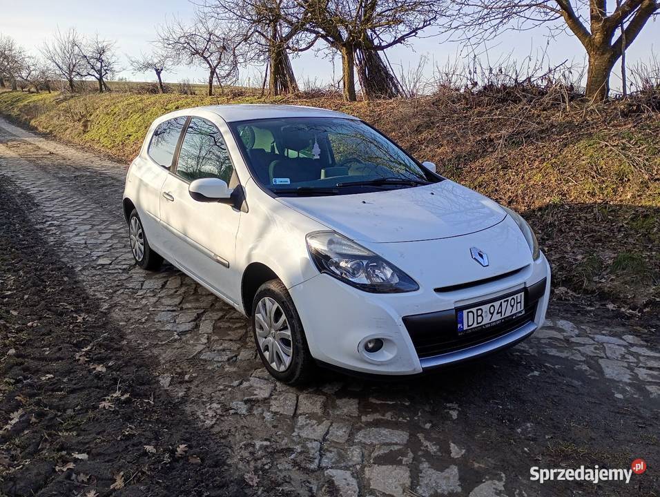 Renaulta Clio 3 12 benzyna 2009r ASR (kontrola trakcji)