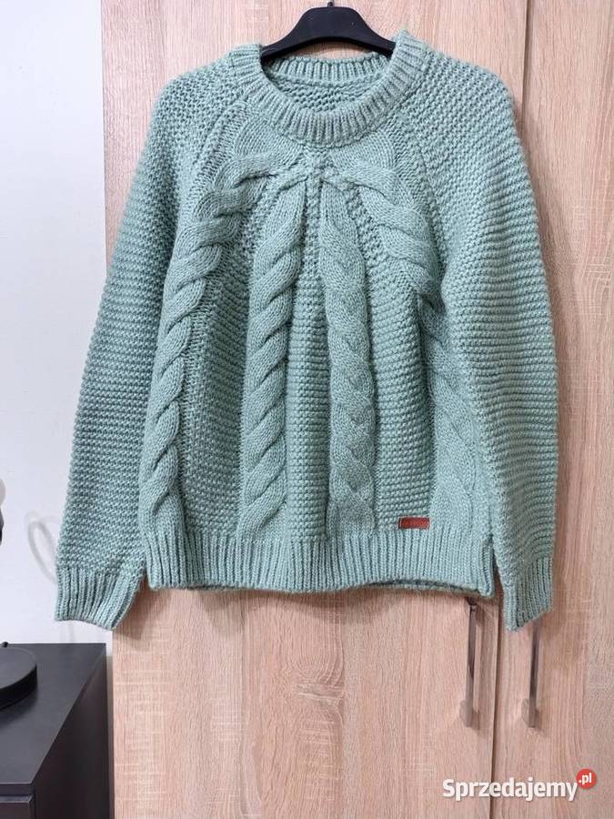Sweter damski M 70 procent welny sprzedam