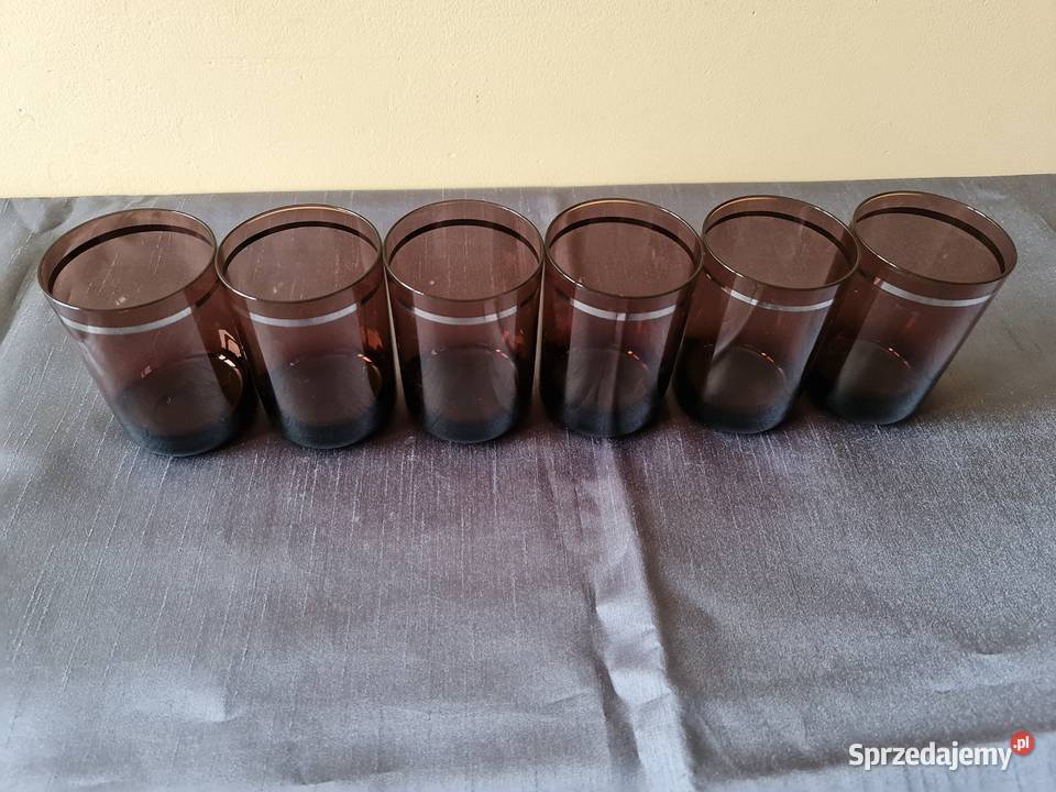 Komplet sześciu szklanek z ciemnego szkła Warszawa